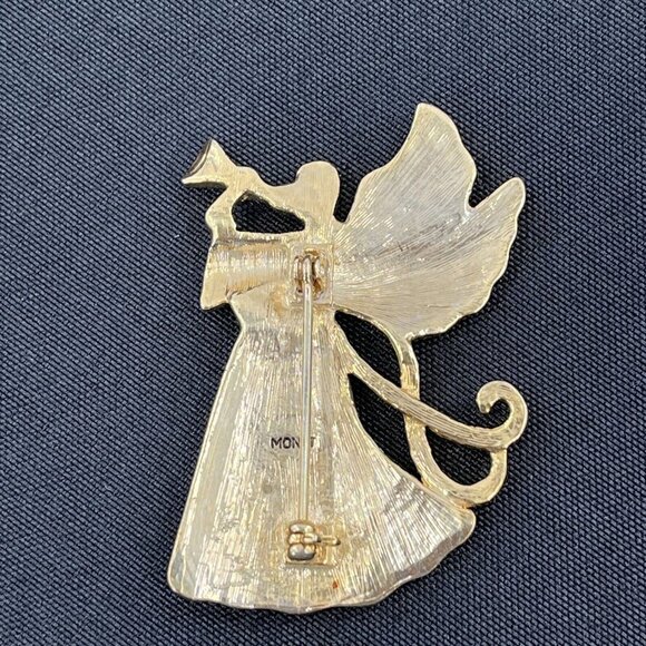 Vintage Monet Brooch Signed Pave Rhinestones Gold Tone Pin, Angel w/ Trumpet - Picture 4 of 5